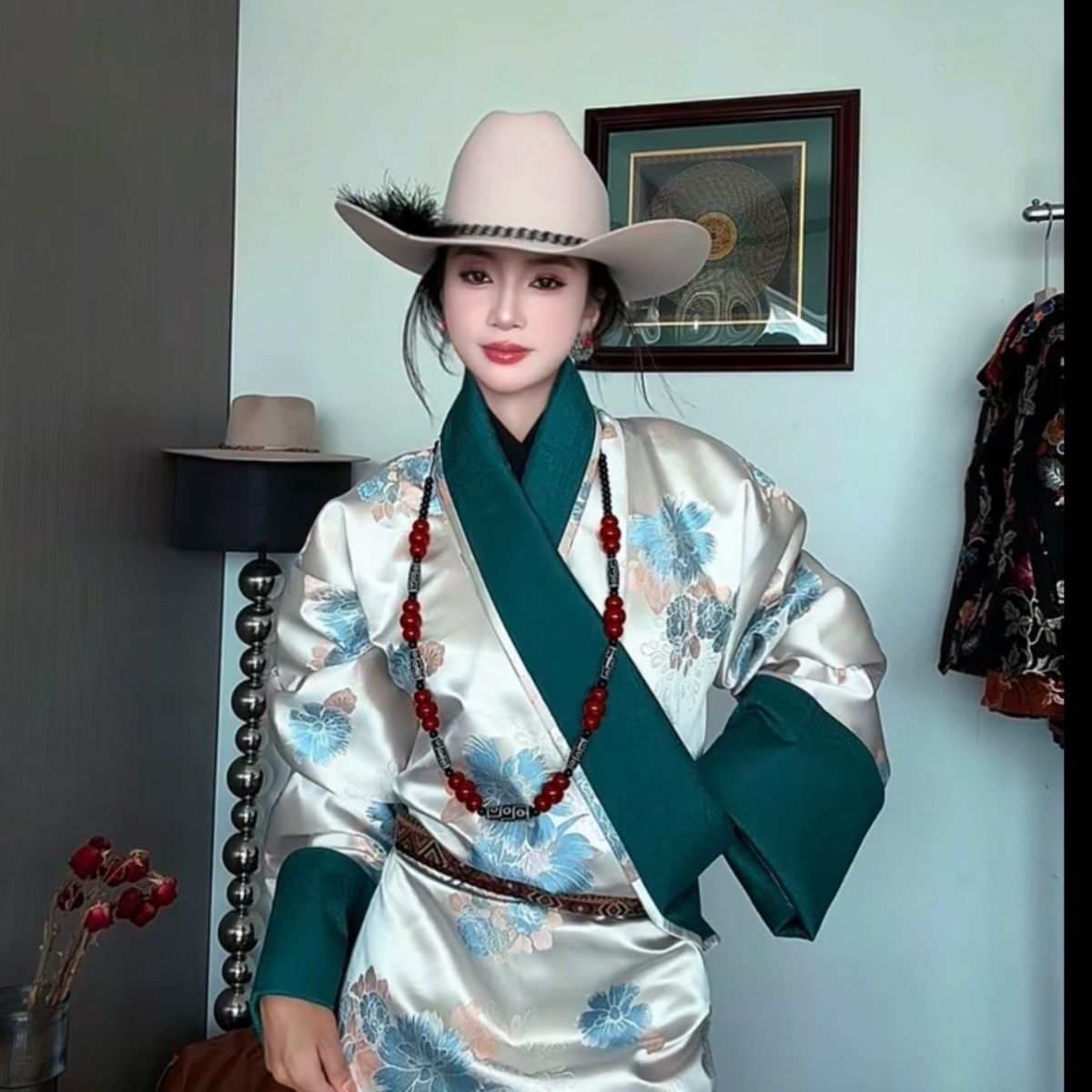New Women's Bhutanese Tibetan  – Ethnic Fashion Shoot recenzja i cena