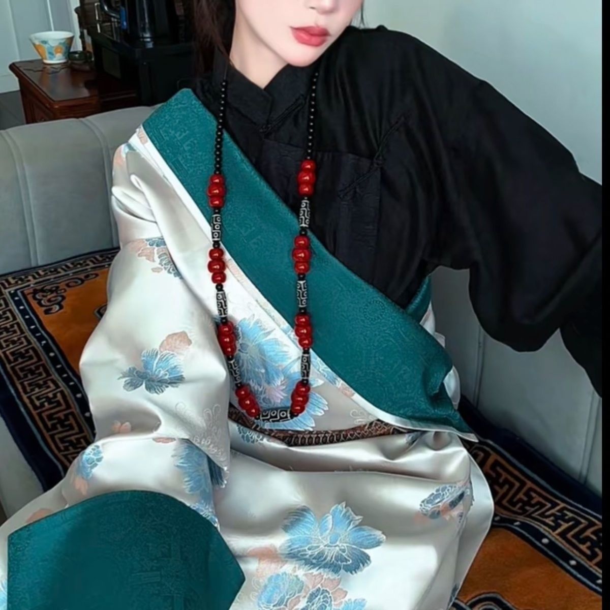 New Women's Bhutanese Tibetan  – Ethnic Fashion Shoot recenzja i cena
