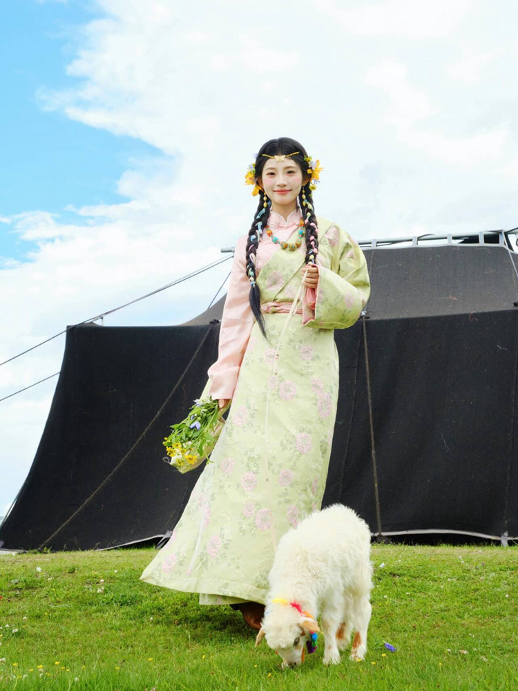 New Green 2026 Tibetan Ethnic  – Ethnic Fashion Photography recenzja i cena