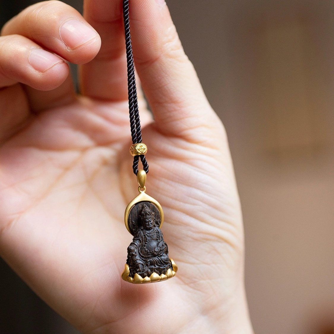 Yellow God of Wealth Pendant M – Ethnic Fashion Meaning recenzja i cena